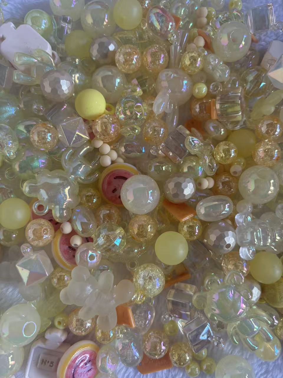 HOT SALE Acrylic mix beads-packing in livetream